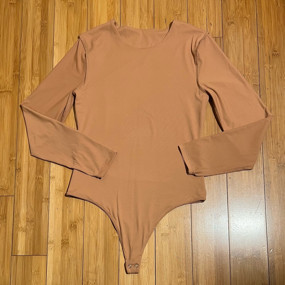 Nuuds Seamless Longsleeve Crewneck Bodysuit Size M - Picture 9 of 16